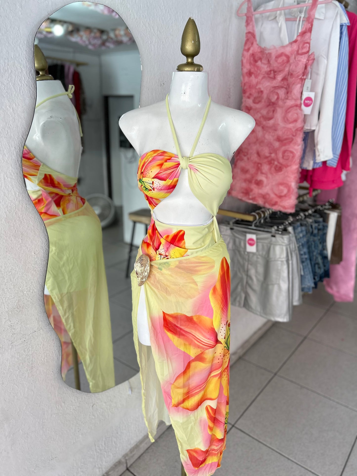 Traje de baño sol tropical