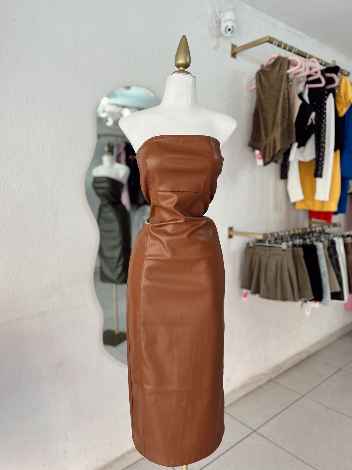 VESTIDO CAFE CAMEL VINIPIEL