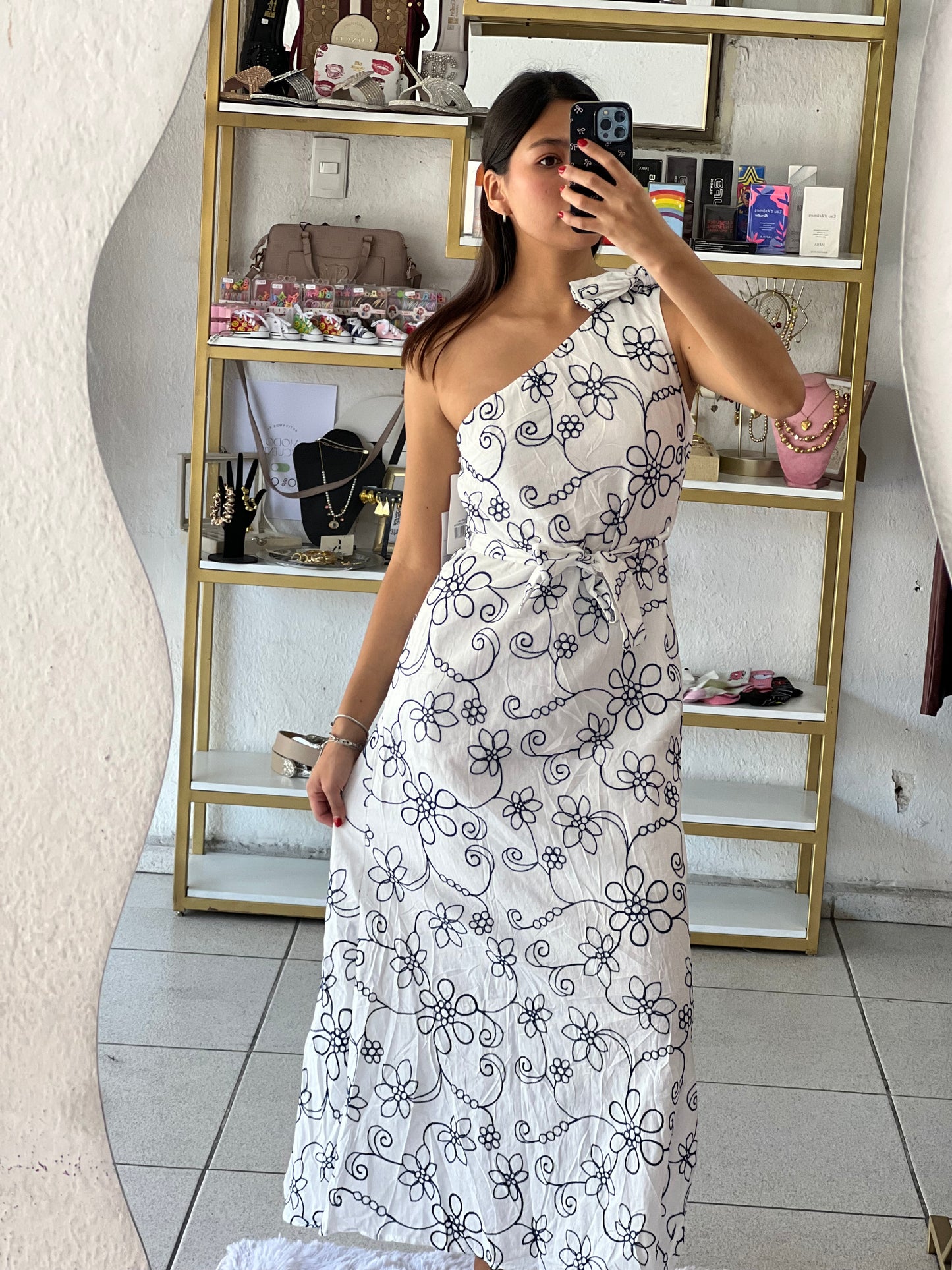 Vestido orquídea asimétrico