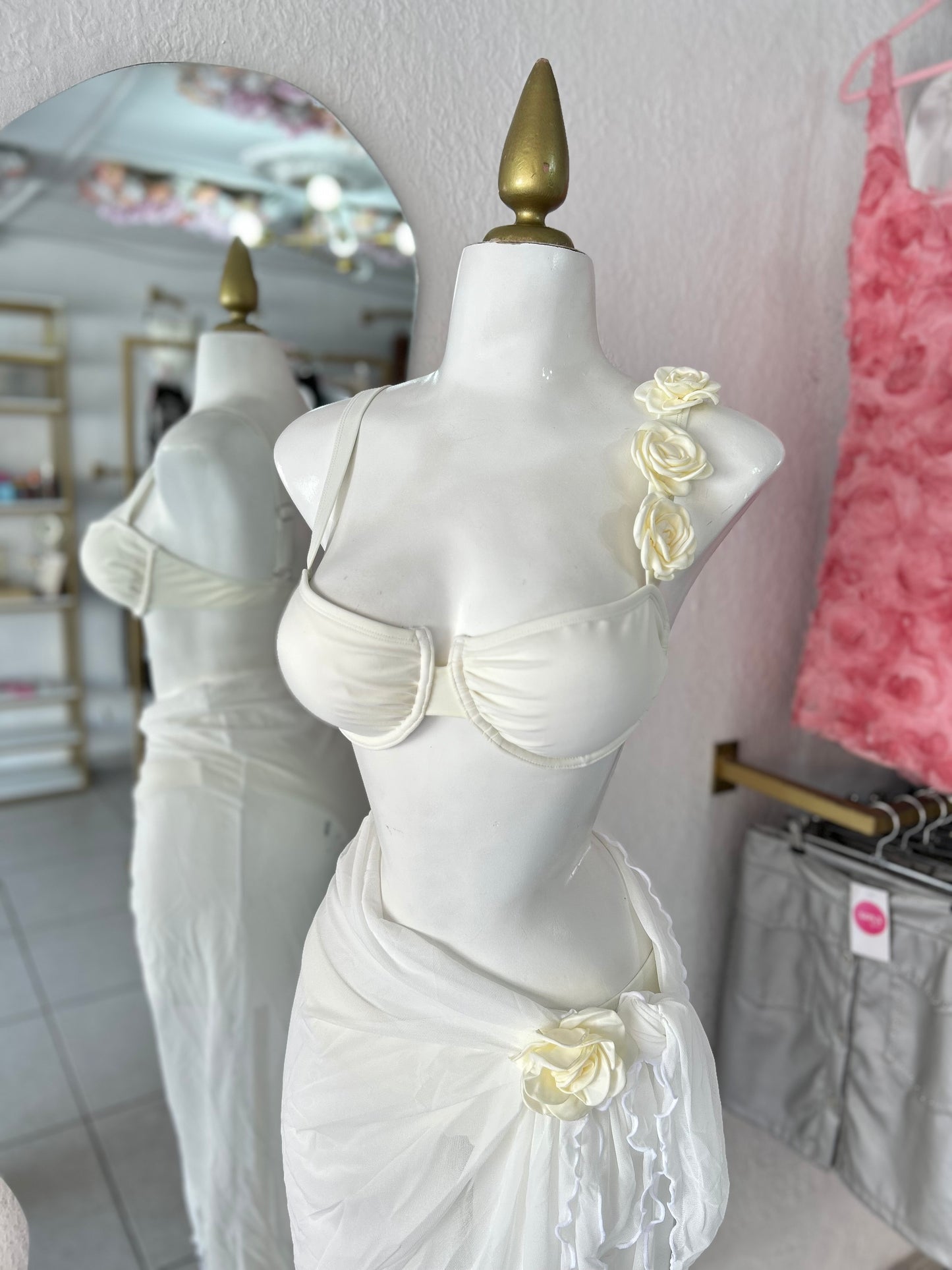 Traje de baño blanco flores 3 pz