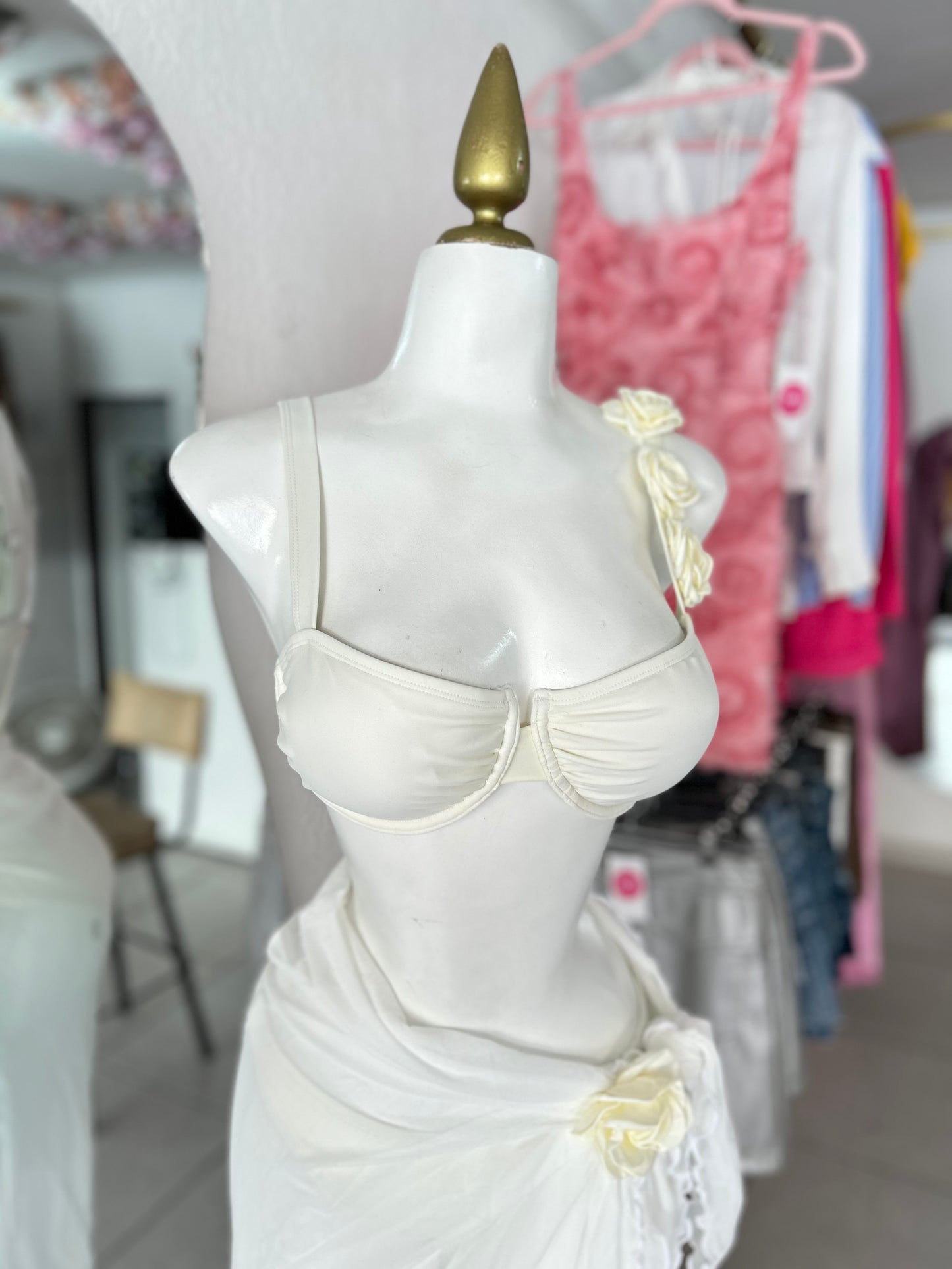 Traje de baño blanco flores 3 pz