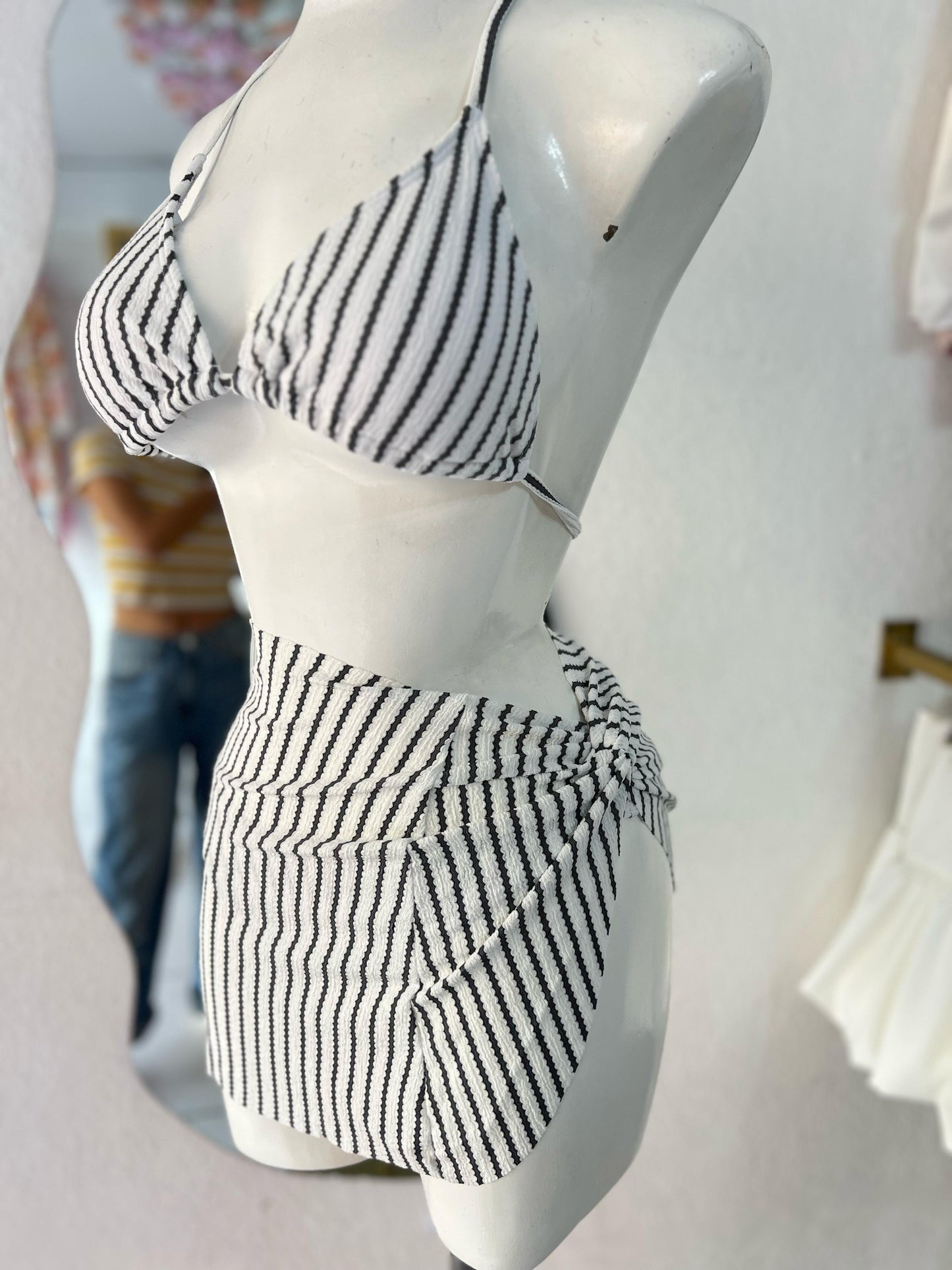 TRAJE DE BAÑO RAYADO 3 PZ